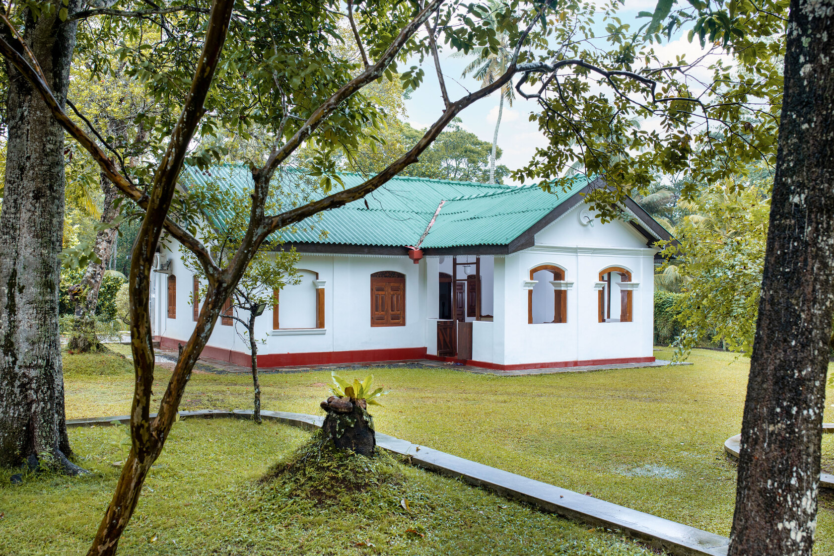 3 BEDROOM VILLA IN AHANGAMA