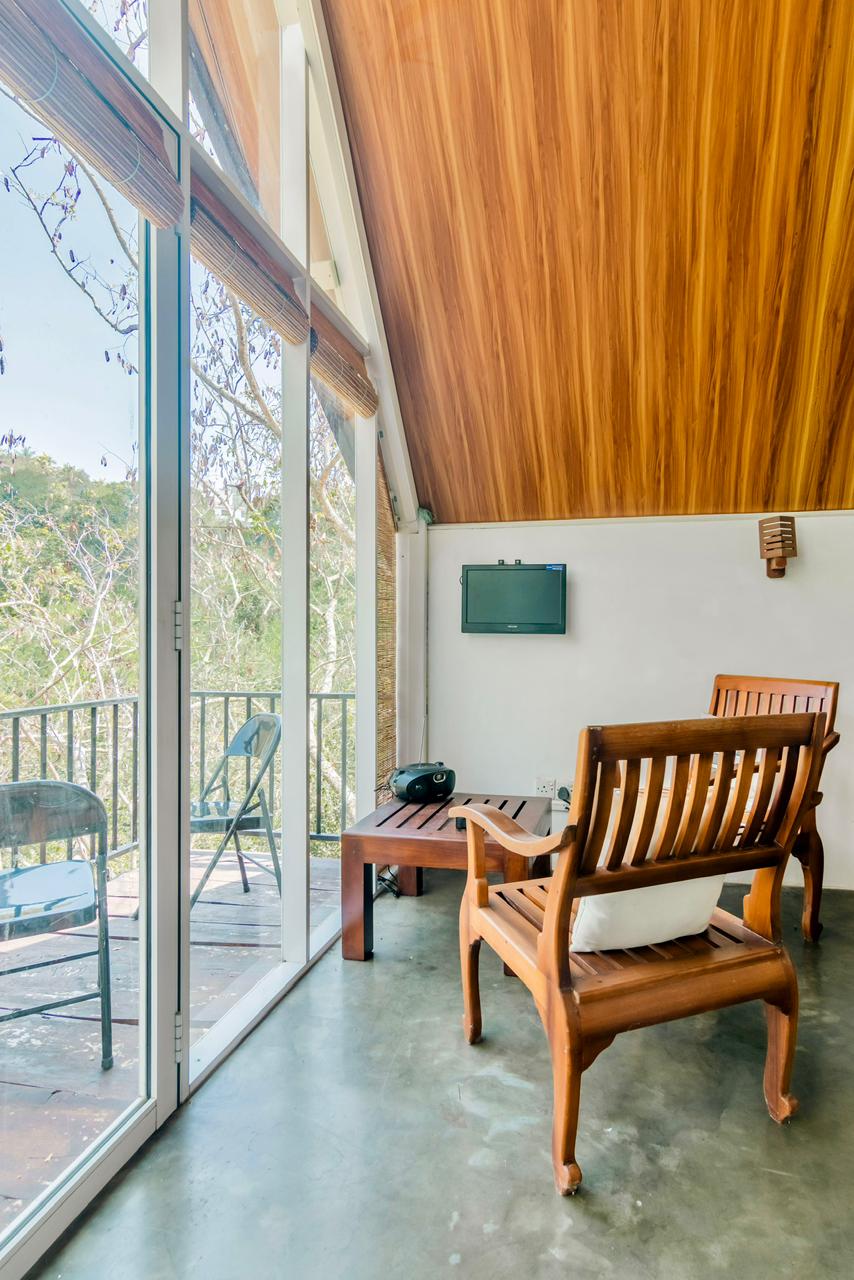 A Frame Cabin in Haragama