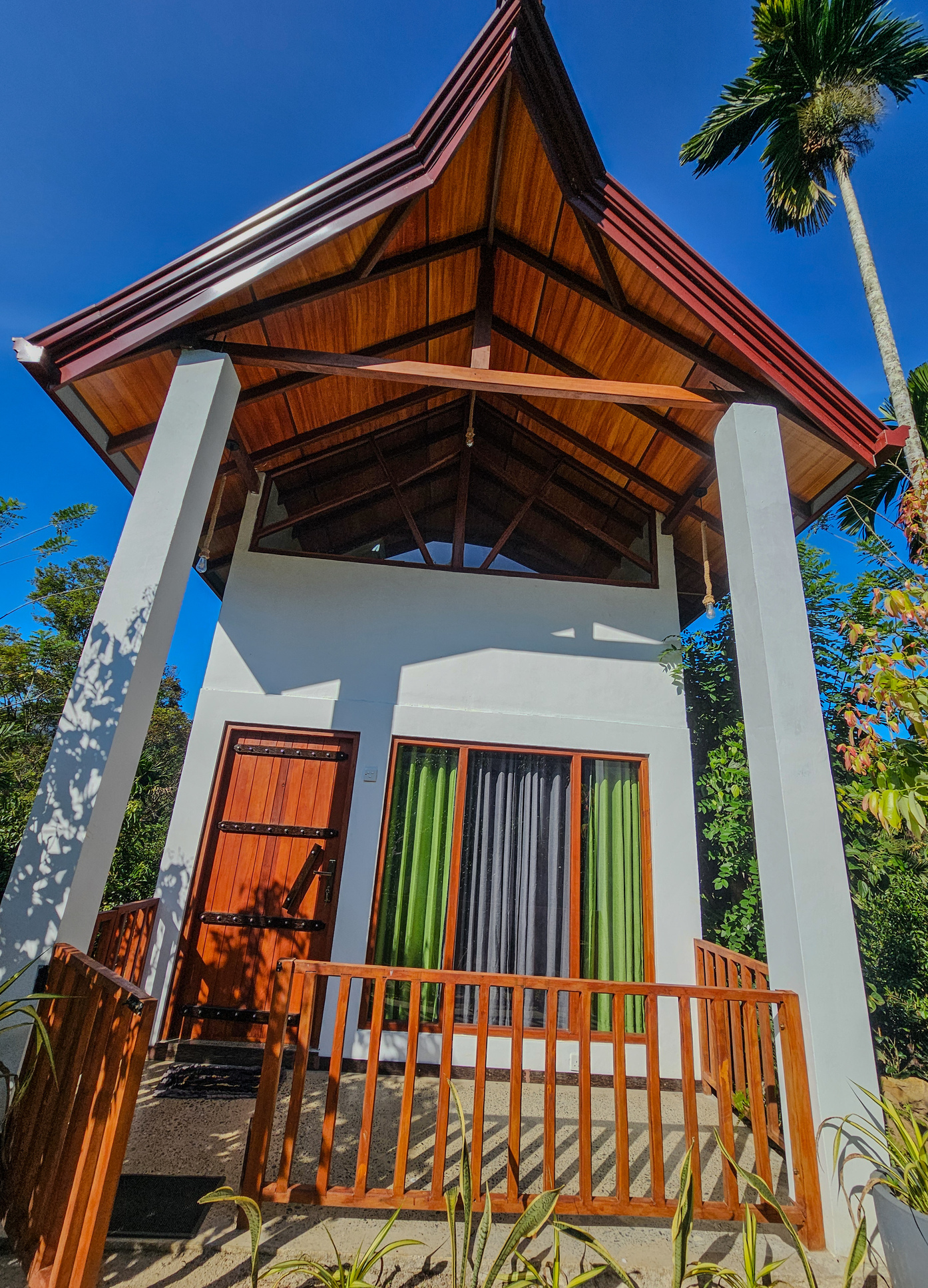 FAMILY CABIN IN SINHARAJAYA