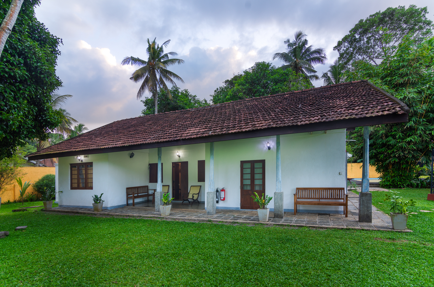 VILLA IN WADDUWA