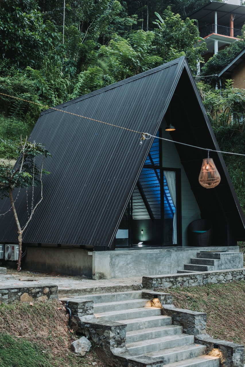 A FRAME CABIN IN DIGANA