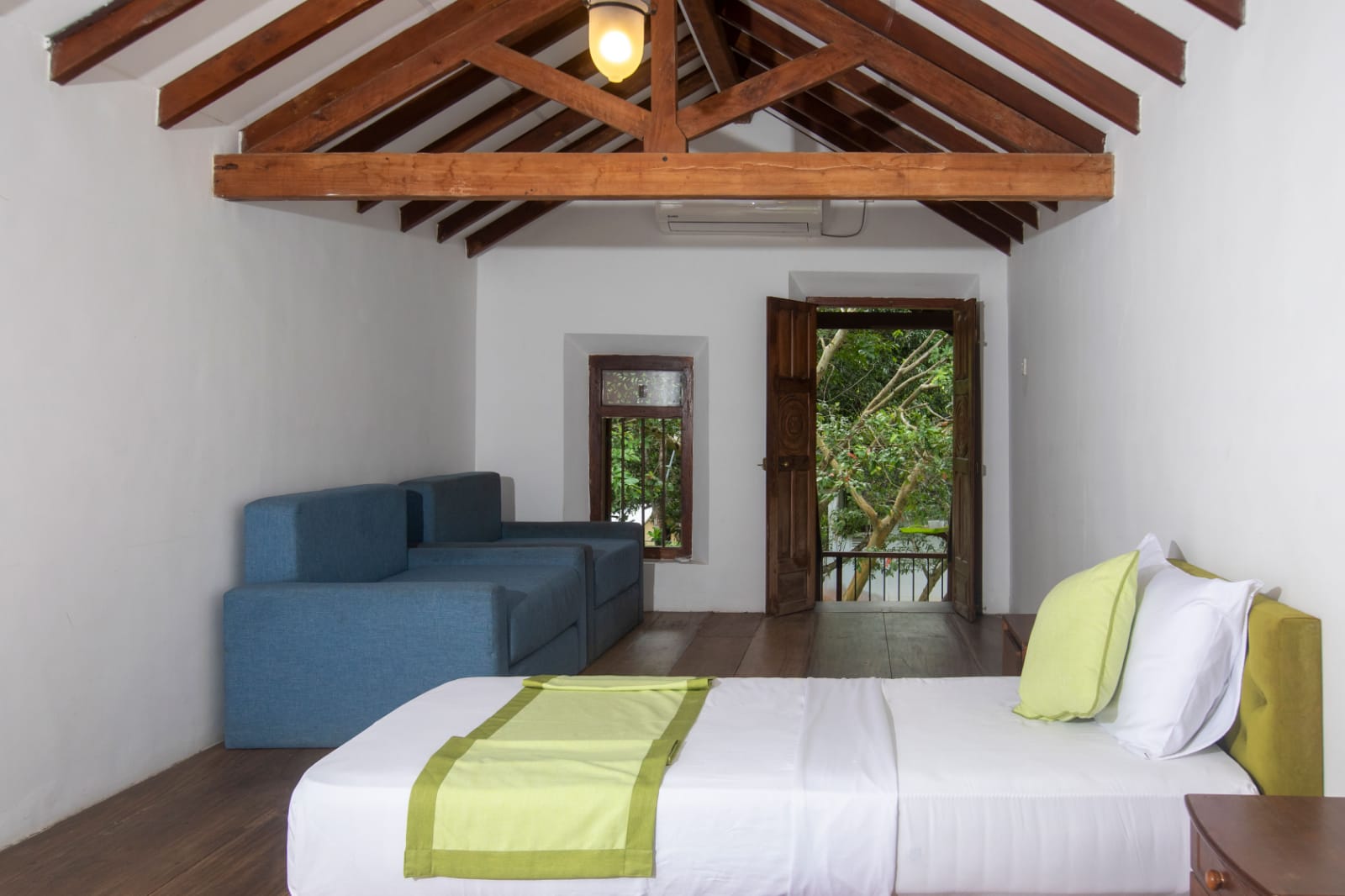 4 BEDROOM VILLA IN AHANGAMA