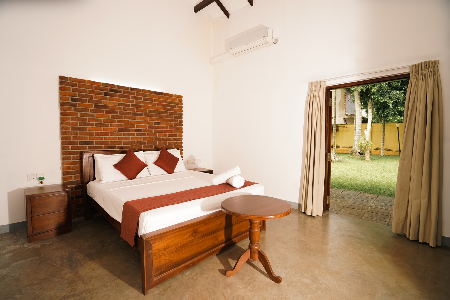 VILLA IN WADDUWA