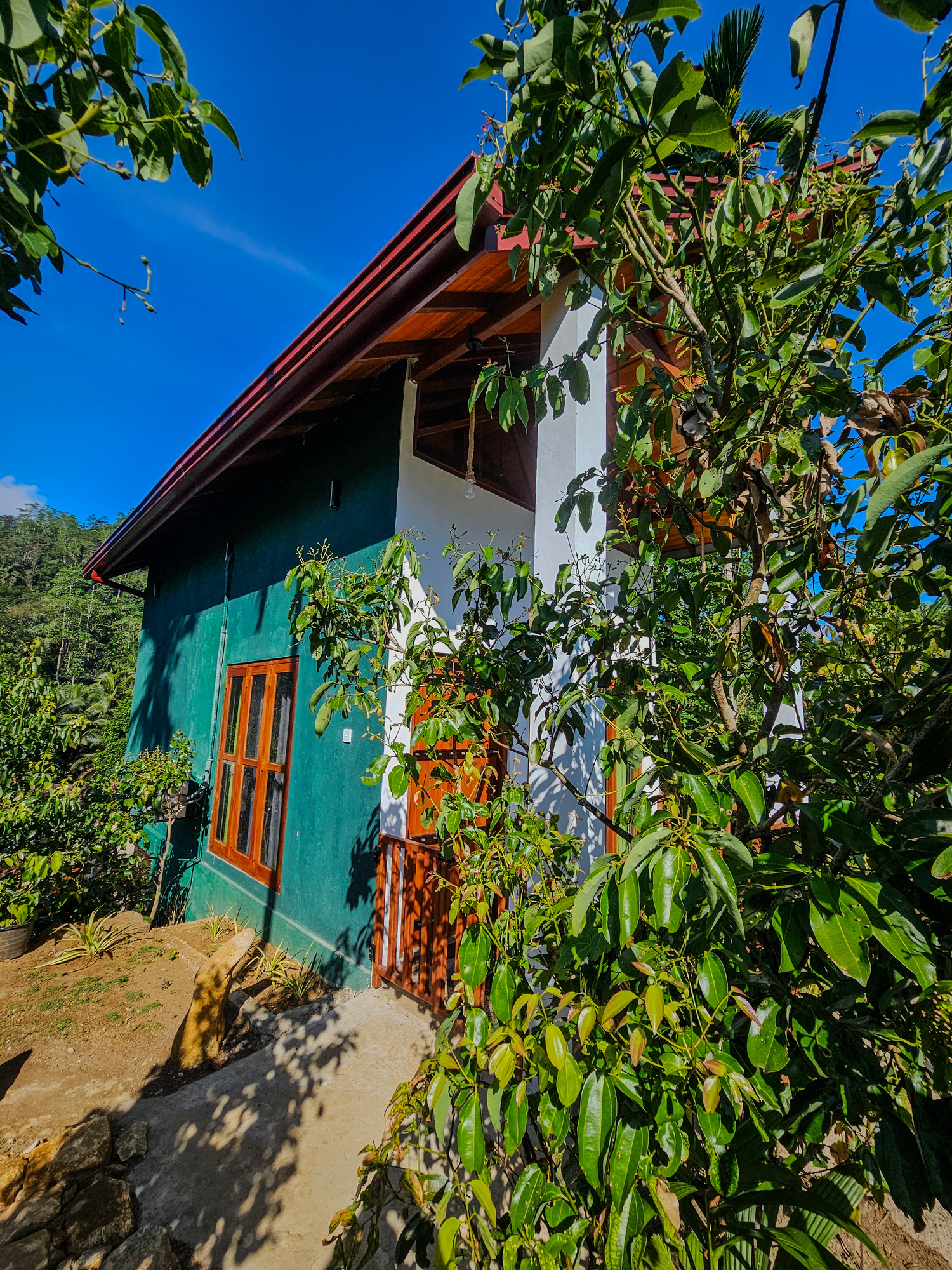FAMILY CABIN IN SINHARAJAYA